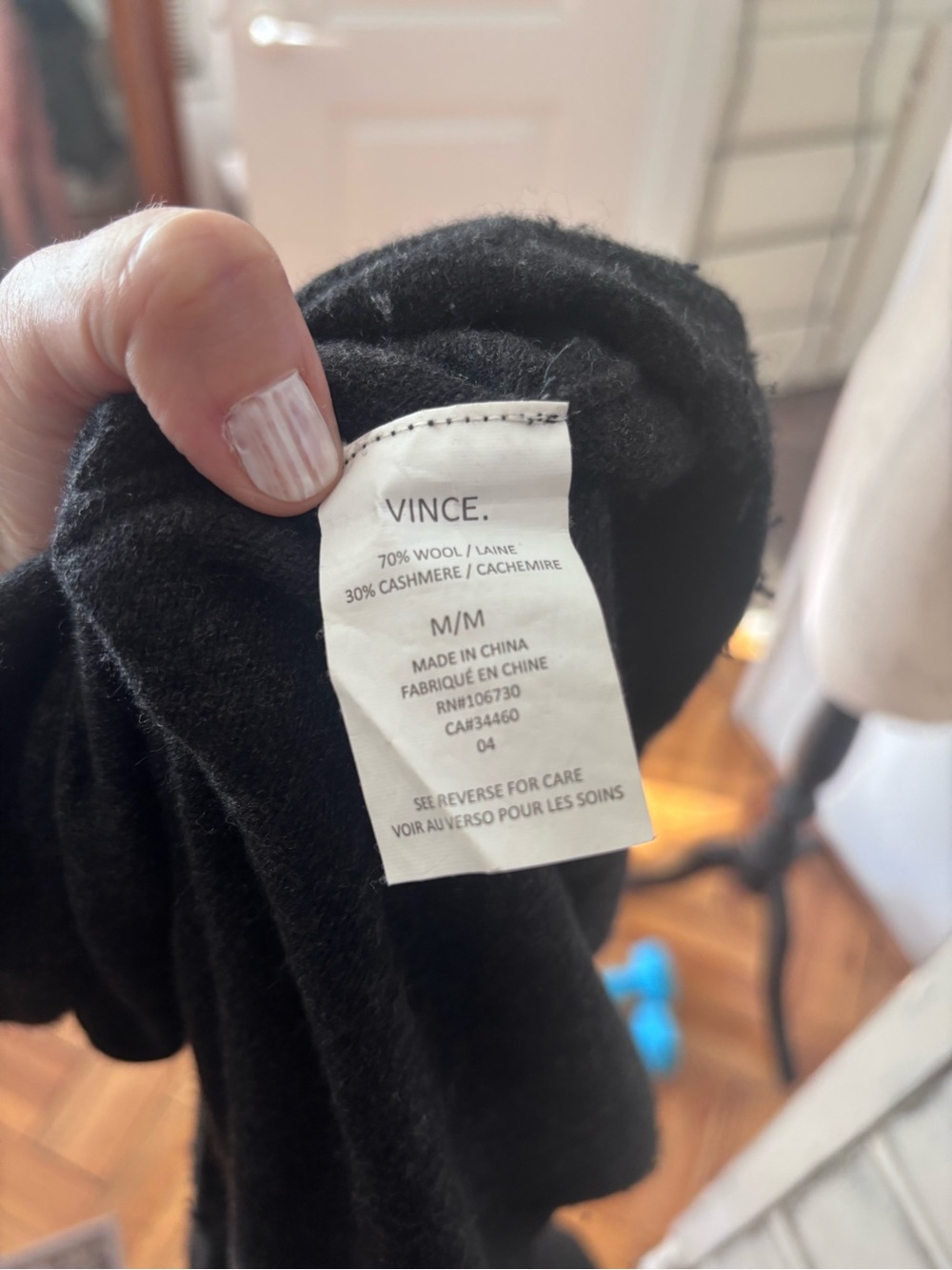 Vince cashmere blend super flattering turtleneck - Picture 8 of 8